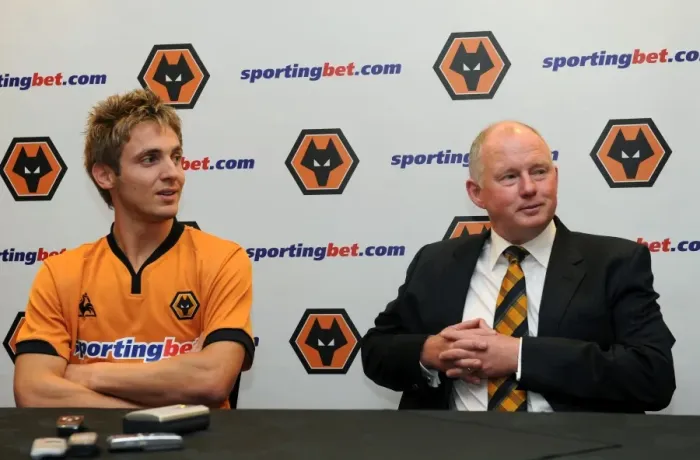 Framed Print : Wolverhampton Wanderers: New Signing Kevin Doyle Meets Club Owner Steve Morgan Framed Print : Wolverhampton Wanderers: New Signing Kevin Doyle Meets Club Owner Steve Morgan