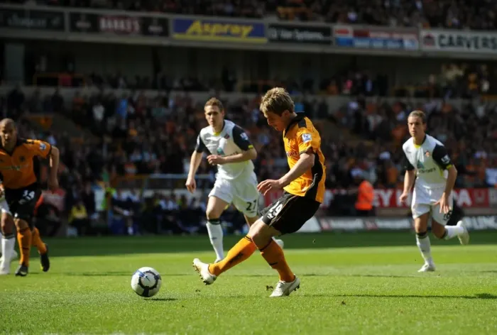 Framed Print : Wolverhampton Wanderers vs Sunderland: Kevin Doyle's Equalizing Goal in Premier League Action Framed Print : Wolverhampton Wanderers vs Sunderland: Kevin Doyle's Equalizing Goal in Premier League Action