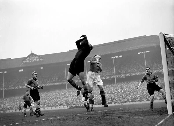 Wolves defeat Manchester United to reach the 1949 FA Cup Final