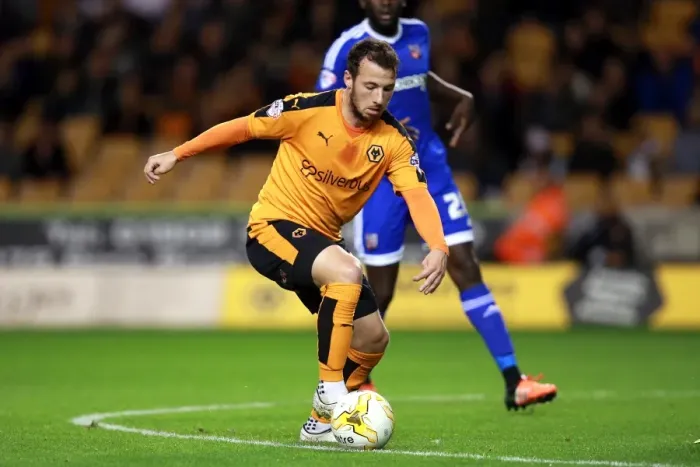 Framed Print : Wolves vs Brentford: Adam Le Fondre at Molineux in Sky Bet Championship Framed Print : Wolves vs Brentford: Adam Le Fondre at Molineux in Sky Bet Championship