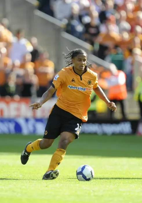 Framed Print : Wolves vs West Ham United: Michael Mancienne in Action at Molineux (2009) - Premier League Showdown Framed Print : Wolves vs West Ham United: Michael Mancienne in Action at Molineux (2009) - Premier League Showdown
