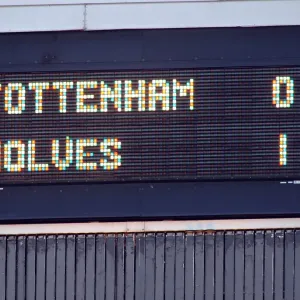 0-1 in Favor of Tottenham Hotspur: Wolverhampton Wanderers Face Challenging Start in Barclays Premier League Clash 0-1 in Favor of Tottenham Hotspur: Wolverhampton Wanderers Face Challenging Start in Barclays Premier League Clash