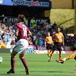 Matches 09-10 Collection: Wolves Vs West Ham United