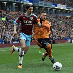 Sky Bet Championship Collection: Sky Bet Championship - Burnley v Wolves - Turf Moor