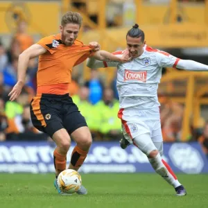 Championship Showdown: Intense Battle Between Henry and Davidson at Molineux - Wolves vs. Huddersfield Championship Showdown: Intense Battle Between Henry and Davidson at Molineux - Wolves vs. Huddersfield