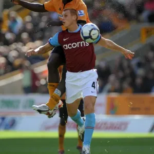 Clash of the Midfield: Segundo Castillo vs. Steve Sidwell in Wolverhampton Wanderers vs. Aston Villa (Premier League) Clash of the Midfield: Segundo Castillo vs. Steve Sidwell in Wolverhampton Wanderers vs. Aston Villa (Premier League)