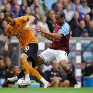 Clash of the Midlands: Fletcher vs. Agbonlahor - Aston Villa vs. Wolverhampton Wanderers, Premier League Showdown Clash of the Midlands: Fletcher vs. Agbonlahor - Aston Villa vs. Wolverhampton Wanderers, Premier League Showdown