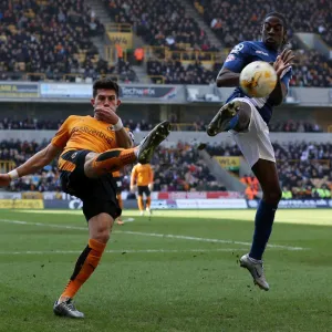 Sky Bet Championship Collection: Sky Bet Championship - Wolves v Birmingham City - Molineux