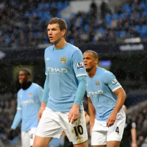 Clash of Titans: Edin Dzeko's Determined Battle – Manchester City vs. Wolverhampton Wanderers