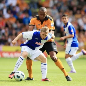 A Clash of Titans: Mouyokolo vs. Lertxundi - Wolves vs. Athletic Bilbao A Clash of Titans: Mouyokolo vs. Lertxundi - Wolves vs. Athletic Bilbao