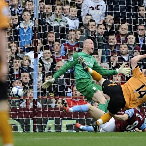 David Jones' Game-Changing Goal: Wolverhampton Wanderers Edge Aston Villa 1-2 in Premier League