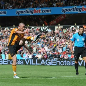 David Jones Scores the Opener: 1-0 Lead for Wolverhampton Wanderers vs Stoke City (Premier League)