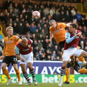 David Jones Thrilling Charge: Wolverhampton Wanderers vs. Burnley - Barclays Premier League Soccer Showdown