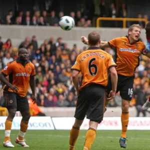 Emile Heskey's Game-Winning Goal: Aston Villa Defeats Wolverhampton Wanderers in Premier League (1-2)