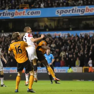 George Elokobi's Equalizer: Wolverhampton Wanderers vs Manchester United in Premier League Action George Elokobi's Equalizer: Wolverhampton Wanderers vs Manchester United in Premier League Action