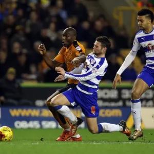 Intense Battle: Afobe vs. Norwood - Wolverhampton Wanderers vs. Reading (Sky Bet Championship, 2014-15) Intense Battle: Afobe vs. Norwood - Wolverhampton Wanderers vs. Reading (Sky Bet Championship, 2014-15)