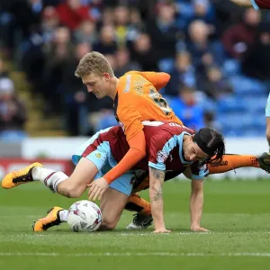 Intense Rivalry: Boyd vs. Saville - Burnley vs. Wolves, Sky Bet Championship at Turf Moor