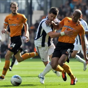 Intense Rivalry: Shane Long vs. Karl Henry - Wolverhampton Wanderers vs. West Bromwich Albion Intense Rivalry: Shane Long vs. Karl Henry - Wolverhampton Wanderers vs. West Bromwich Albion