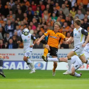 Kevin Doyle's Dramatic Near-Goal: Wolverhampton Wanderers vs Sunderland, Premier League Soccer Kevin Doyle's Dramatic Near-Goal: Wolverhampton Wanderers vs Sunderland, Premier League Soccer