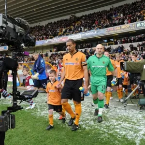 Mascot Showdown: Wolves vs Burnley - Premier League Battle