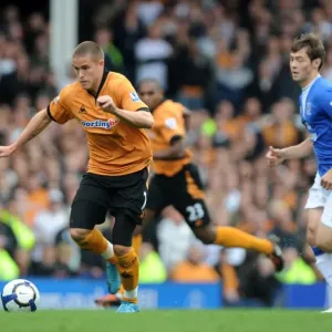 Michael Kightly in Action: Everton vs. Wolverhampton Wanderers - Premier League Soccer