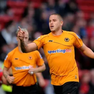 Michael Kightly's Stunner: Wolverhampton Wanderers Take Early Lead Against Walsall (Pre-Season Friendly) Michael Kightly's Stunner: Wolverhampton Wanderers Take Early Lead Against Walsall (Pre-Season Friendly)