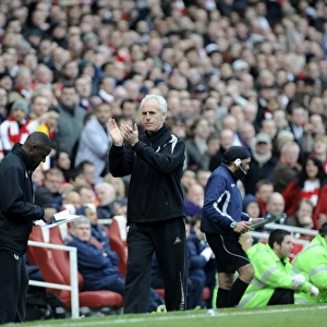 Mick McCarthy Applauds Karl Henry's Send-Off: Wolverhampton Wanderers vs. Arsenal, Premier League