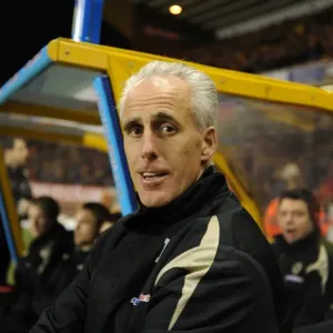Mick McCarthy Leads Wolverhampton Wanderers Against Liverpool in the Premier League: A Tactical Battle Mick McCarthy Leads Wolverhampton Wanderers Against Liverpool in the Premier League: A Tactical Battle