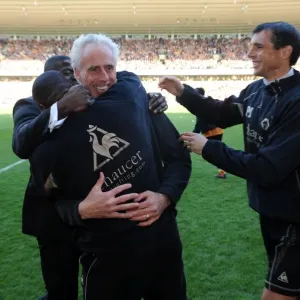 Mick McCarthy's Euphoric Promotion: Wolves Secure Premier League Spot vs QPR (18-4-09)