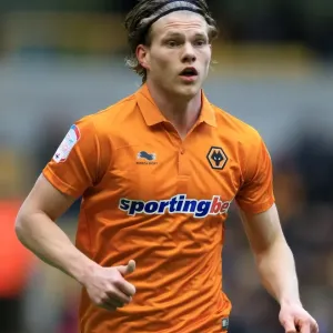 Molineux Showdown: Sigurdarson Leads Wolverhampton Wanderers Past Cardiff City in Championship Molineux Showdown: Sigurdarson Leads Wolverhampton Wanderers Past Cardiff City in Championship