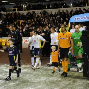 Pride and Power: Wolverhampton Wanderers vs. Tottenham Hotspur - Mascot Showdown in the Barclays Premier League Pride and Power: Wolverhampton Wanderers vs. Tottenham Hotspur - Mascot Showdown in the Barclays Premier League