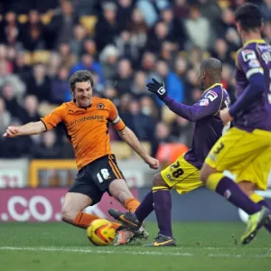 Ricketts vs Boucard: A Tight Battle in Sky Bet League One - Wolverhampton Wanderers vs Notts County