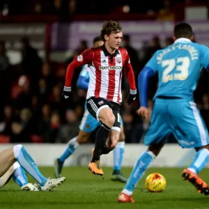 Showdown at Griffin Park: Wolverhampton Wanderers vs. Brentford in the Sky Bet Championship Showdown at Griffin Park: Wolverhampton Wanderers vs. Brentford in the Sky Bet Championship