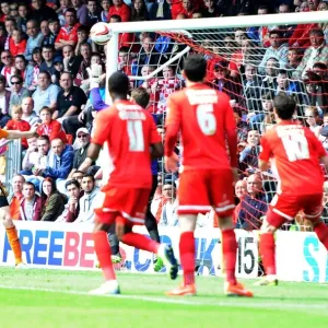 Stearman Scores First: Wolverhampton Wanderers Triumph Over Leyton Orient in Sky Bet League One Stearman Scores First: Wolverhampton Wanderers Triumph Over Leyton Orient in Sky Bet League One