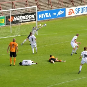 Stephen Fletcher Scores the Second Goal: Wolverhampton Wanderers Lead 2-0 against Bohemians in Pre-Season Friendly Stephen Fletcher Scores the Second Goal: Wolverhampton Wanderers Lead 2-0 against Bohemians in Pre-Season Friendly