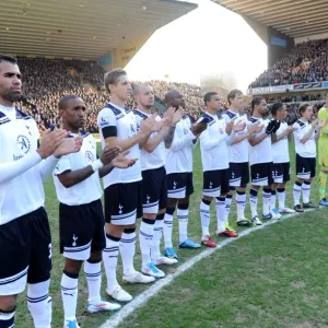 Tottenham Players Honor Dean Richards Print Tottenham Players Honor Dean Richards Print
