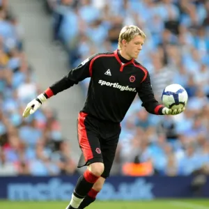 Wayne Hennessey in Action: Manchester City vs. Wolverhampton Wanderers (Premier League 2009-2010)