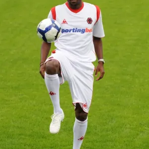 Welcome Ronald Zubar: New Defender Joins Wolverhampton Wanderers Welcome Ronald Zubar: New Defender Joins Wolverhampton Wanderers