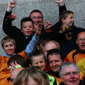 Wolverhampton Wanderers: 08-09 Championship Title Win - Celebrating Glory: Matches and Championship Championship Celebration