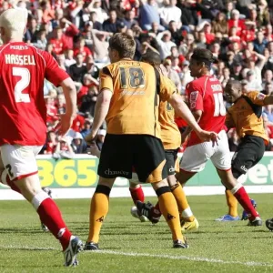 Wolverhampton Wanderers Kyle Reid in Action against Barnsley (2009) Wolverhampton Wanderers Kyle Reid in Action against Barnsley (2009)