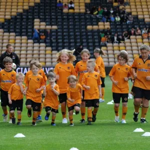 Wolverhampton Wanderers Mascots Pre-Match Training: Wolves vs Real Zaragoza Wolverhampton Wanderers Mascots Pre-Match Training: Wolves vs Real Zaragoza