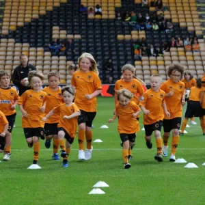 Wolverhampton Wanderers: Matchday Mascots Gear Up for Wolves vs. Real Zaragoza Showdown - Behind the Scenes Training Wolverhampton Wanderers: Matchday Mascots Gear Up for Wolves vs. Real Zaragoza Showdown - Behind the Scenes Training