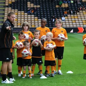 Wolverhampton Wanderers: Matchday Mascots Prepare for Action Ahead of Wolves vs. Real Zaragoza Wolverhampton Wanderers: Matchday Mascots Prepare for Action Ahead of Wolves vs. Real Zaragoza