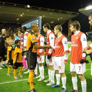 Season 2010-11 Collection: Wolves v Arsenal