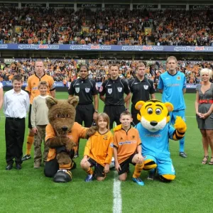 Wolverhampton Wanderers vs Hull City: Barclays Premier League - Mascot Showdown Wolverhampton Wanderers vs Hull City: Barclays Premier League - Mascot Showdown