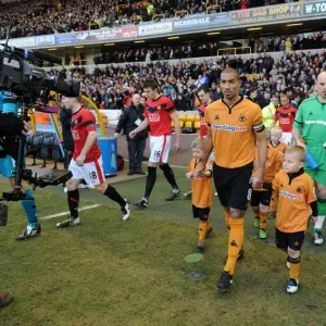Wolverhampton Wanderers vs Manchester United: Barclays Premier League - Mascots Showdown (Wolves v Manchester United, 06-03-10) Wolverhampton Wanderers vs Manchester United: Barclays Premier League - Mascots Showdown (Wolves v Manchester United, 06-03-10)