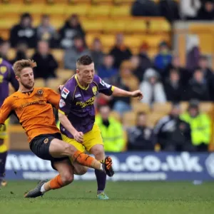 Wolverhampton Wanderers vs Notts County: A Fight for Possession - Sky Bet League One, Molineux Stadium
