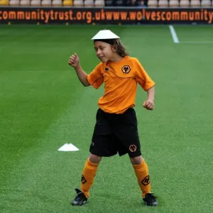 Wolverhampton Wanderers vs Real Zaragoza: A Mascot Showdown - The Clash of Wolves and Zaragoza Mascots Wolverhampton Wanderers vs Real Zaragoza: A Mascot Showdown - The Clash of Wolves and Zaragoza Mascots
