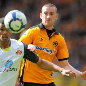 Wolverhampton Wanderers vs Sunderland: A Barclays Premier League Battle - Campbell vs Jones
