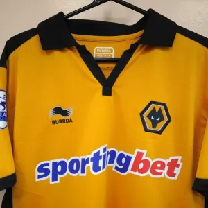 Wolverhampton Wanderers vs. Sunderland: Barclays Premier League Clash in Wolves Burrda Kit (2010-2011) Wolverhampton Wanderers vs. Sunderland: Barclays Premier League Clash in Wolves Burrda Kit (2010-2011)